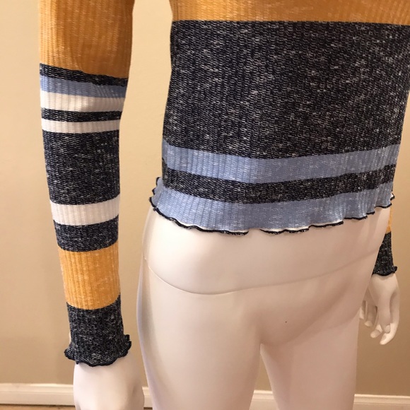 Almost Famous Wide Striped Top Womens Size Medium Long Sleeve Blue Yellow - Picture 9 of 13